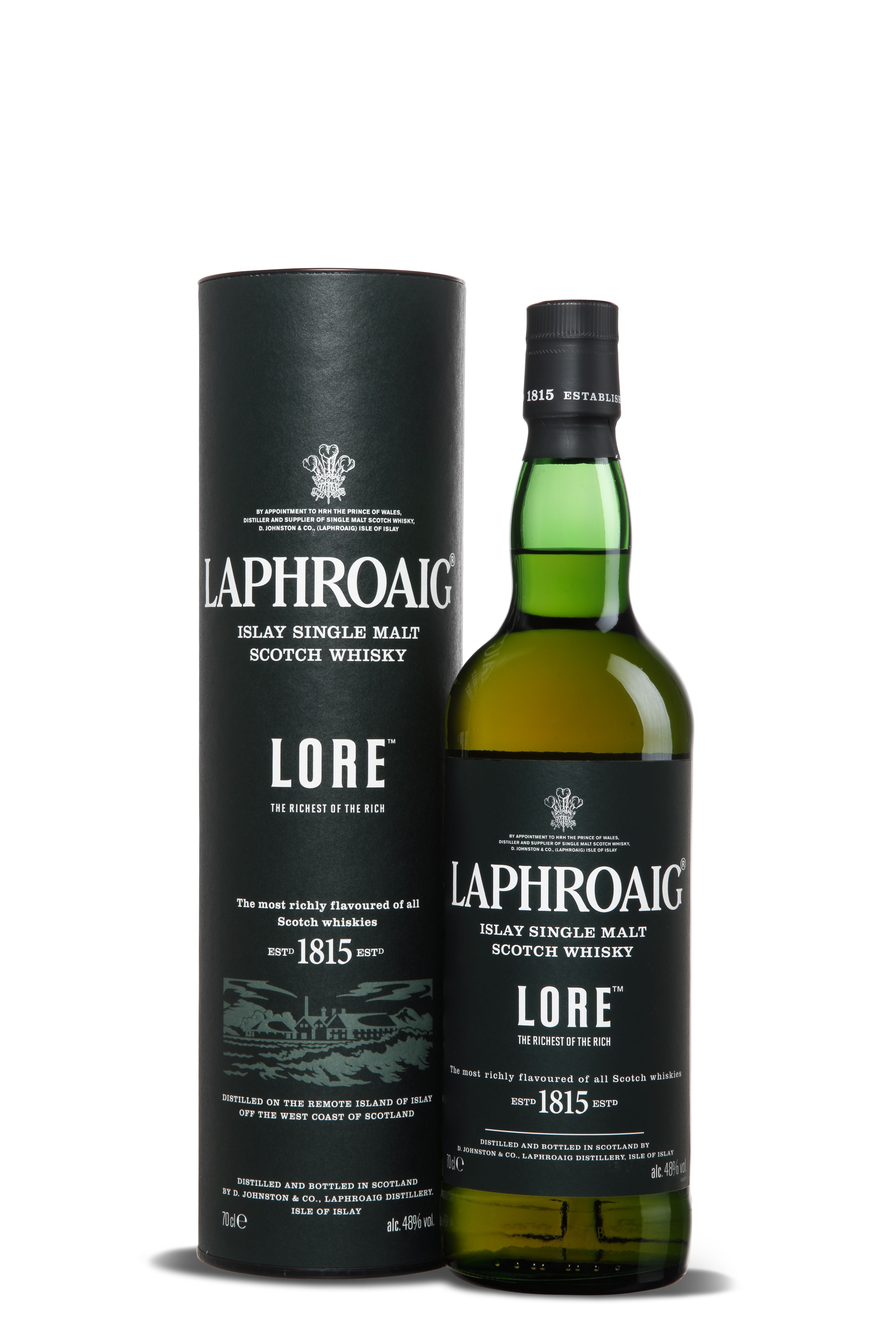 Eine grüne Flasche Laphroaig Islay Single Malt Whisky Lore steht neben der passenden grünen Verpackung. Weiße Schrift hebt den reichhaltigen Geschmack und die Herkunft von der schottischen Insel Islay hervor.