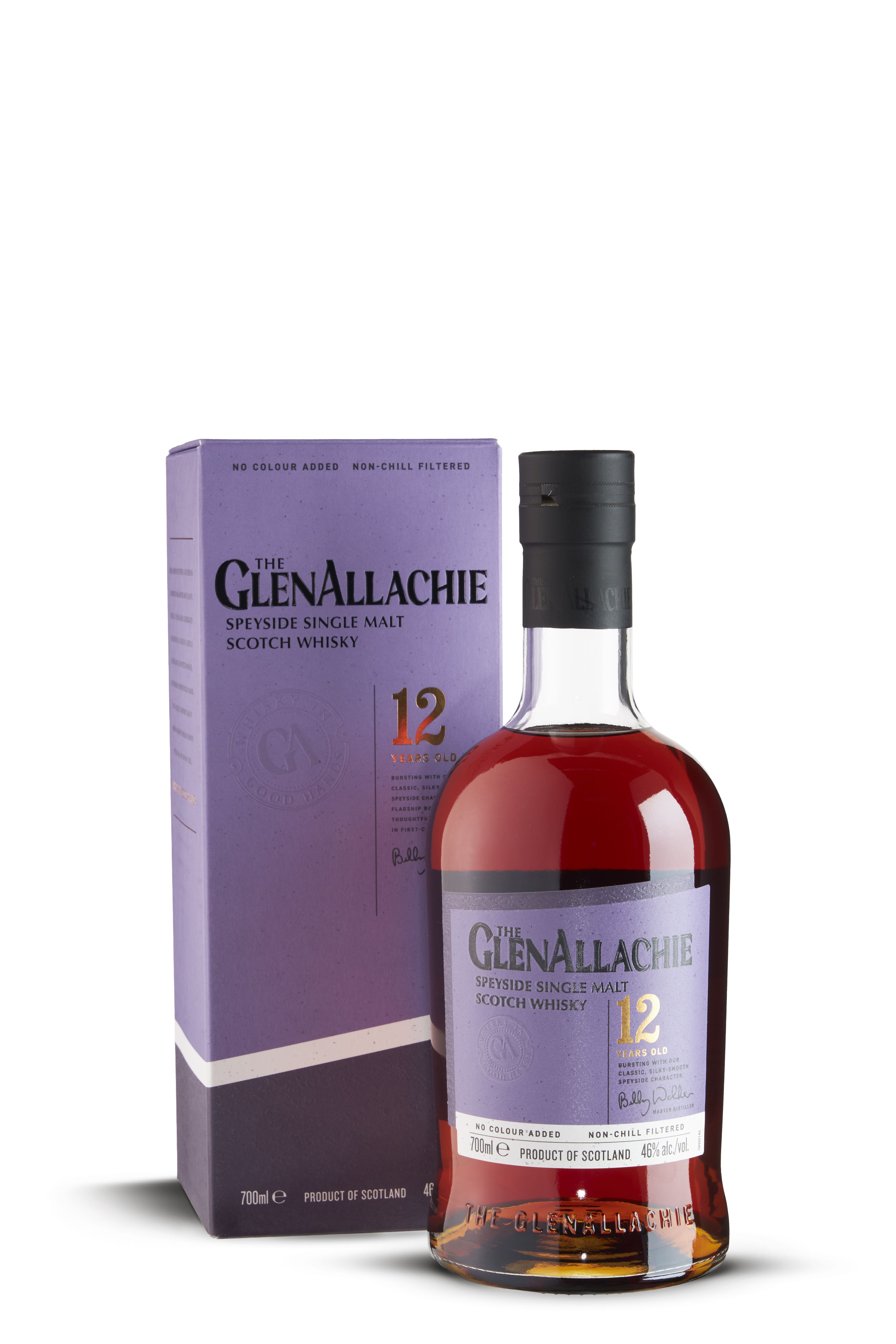 Die GlenAllachie-Flasche ist bauchig mit breitem Hals und mattschwarzem Verschluss. Das lila Etikett zeigt in Gold „12 years old“. Die Verpackung hat den gleichen Lilaton.